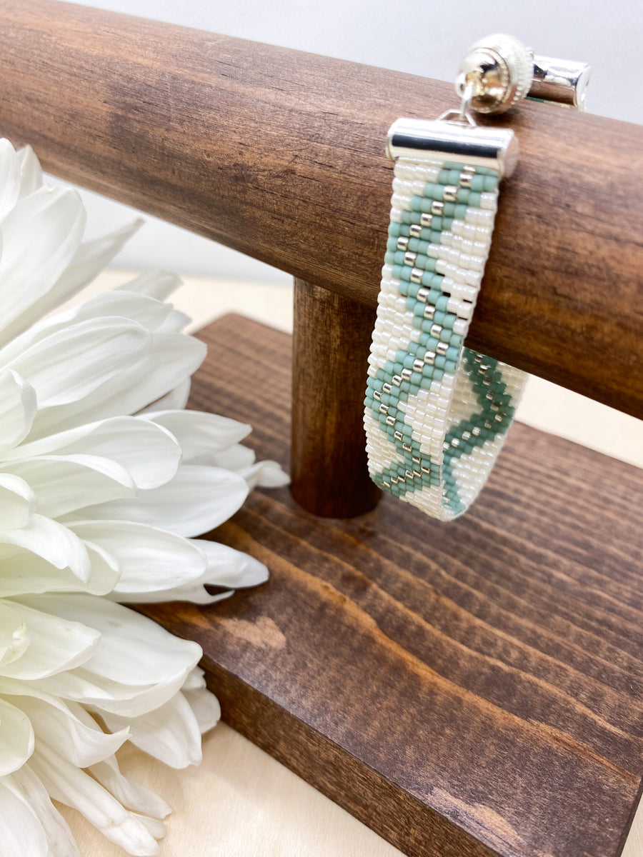 Chevron Racking Cuff Chevron Cuff – Seeds & Chevron